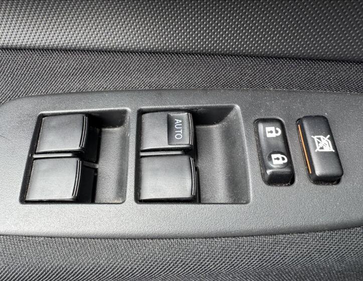 Toyota Auris 23