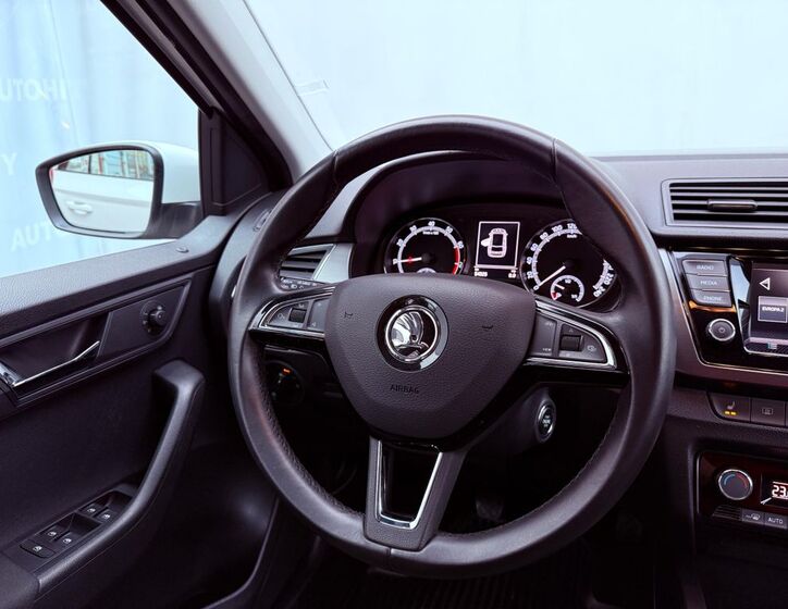 Škoda Fabia 16