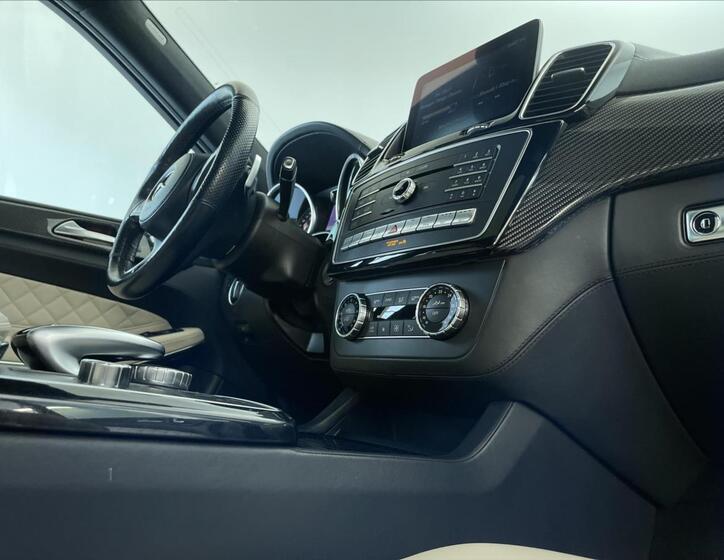 Mercedes-Benz GLS 15