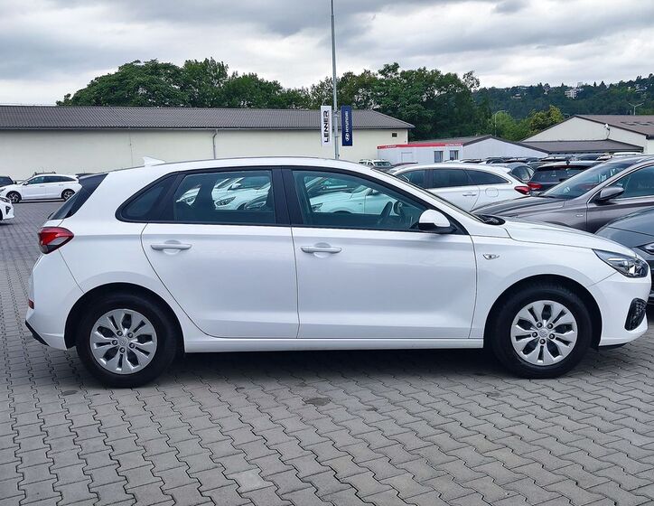 Hyundai i30 4