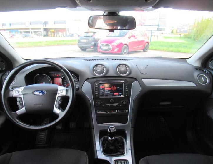 Ford Mondeo 9