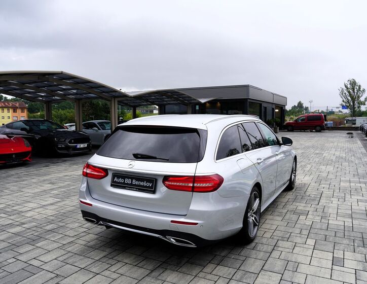 Mercedes-Benz Třídy E 6