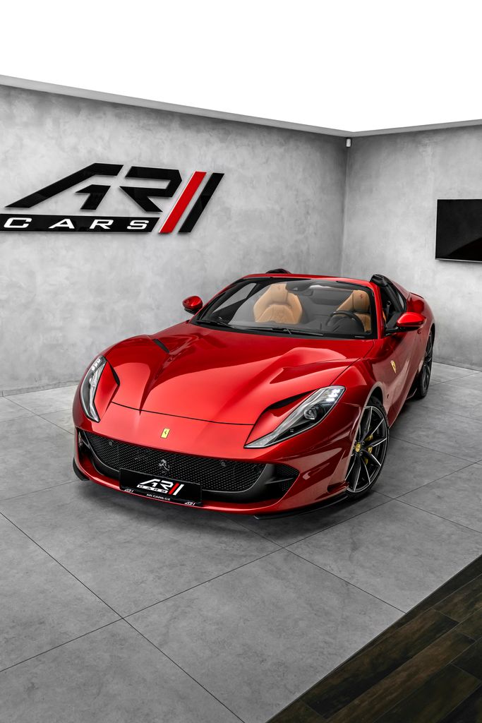 Ferrari 812