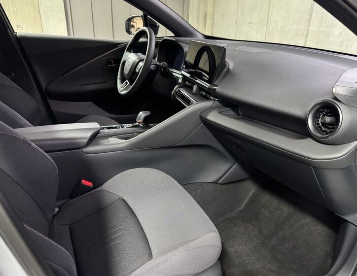 Toyota C-HR 13