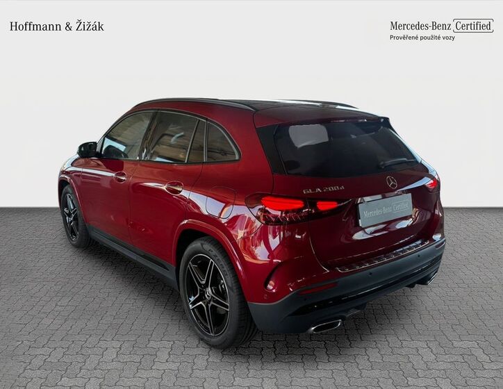Mercedes-Benz GLA 7
