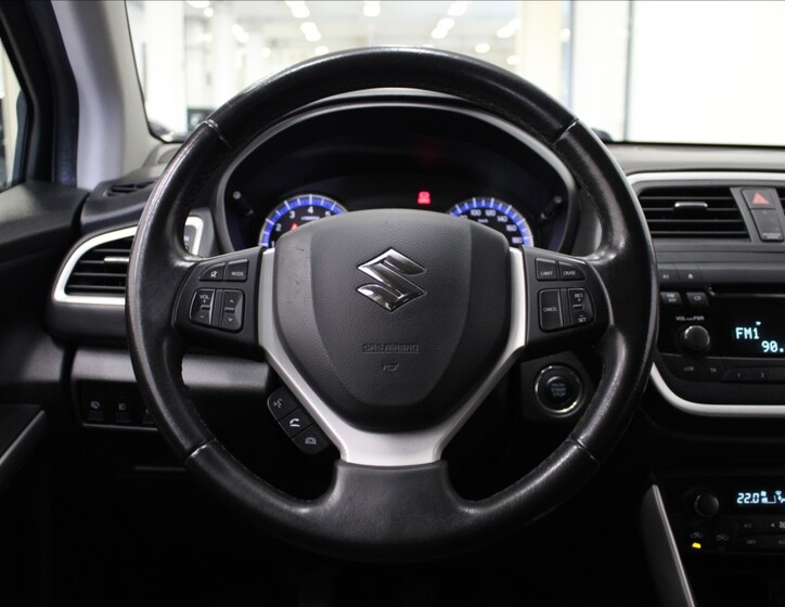 Suzuki SX4 S-Cross 9