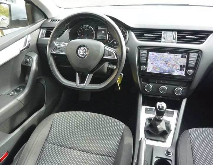 Škoda Octavia 12
