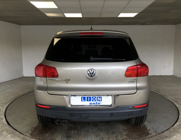 Volkswagen Tiguan 6