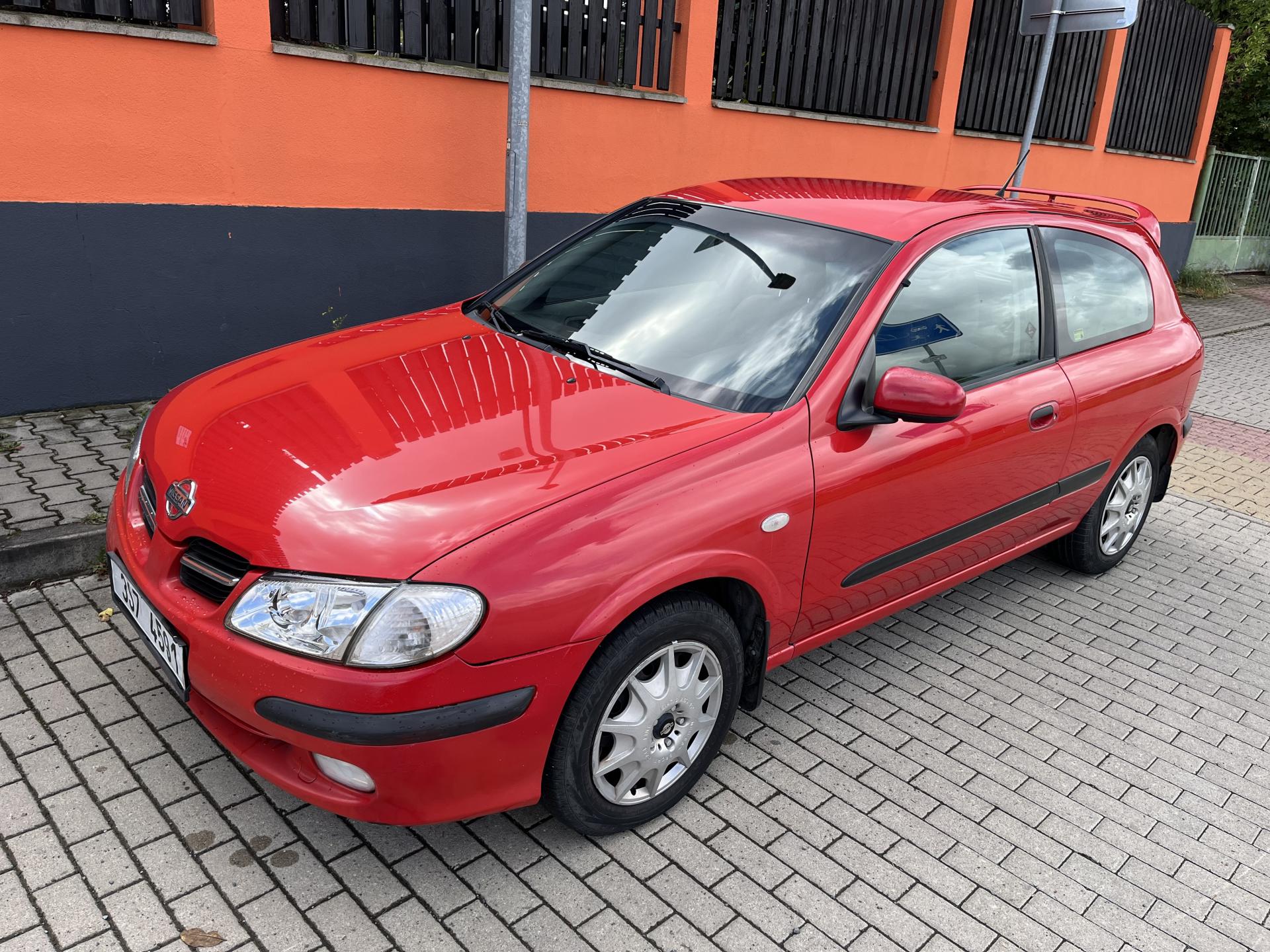 Nissan Almera