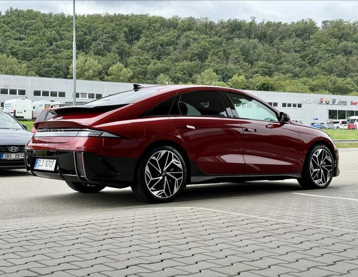 Hyundai Ioniq 6 3