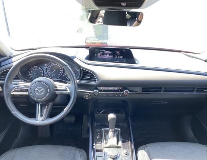 Mazda CX-30 11