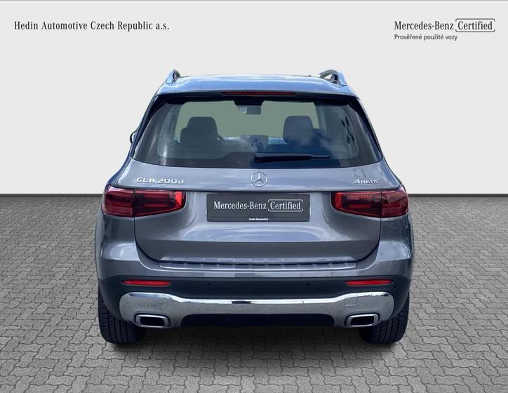 Mercedes-Benz GLB 4