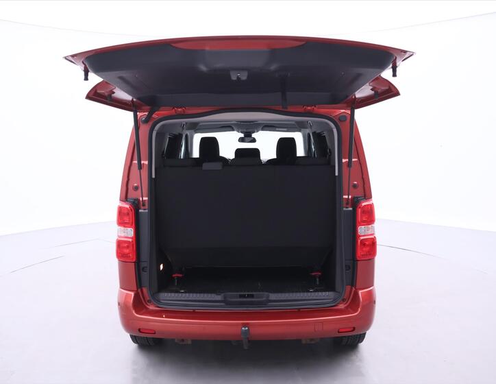 Toyota ProAce 9