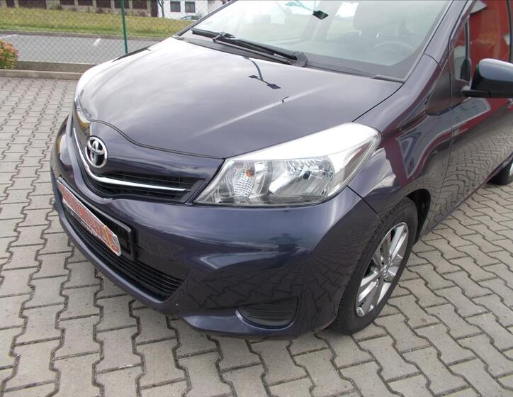 Toyota Yaris 6
