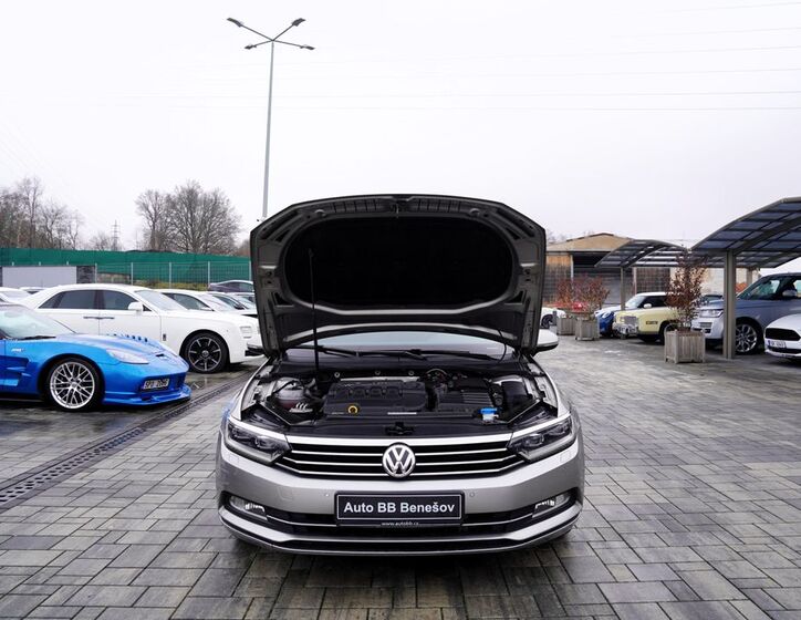 Volkswagen Passat 9