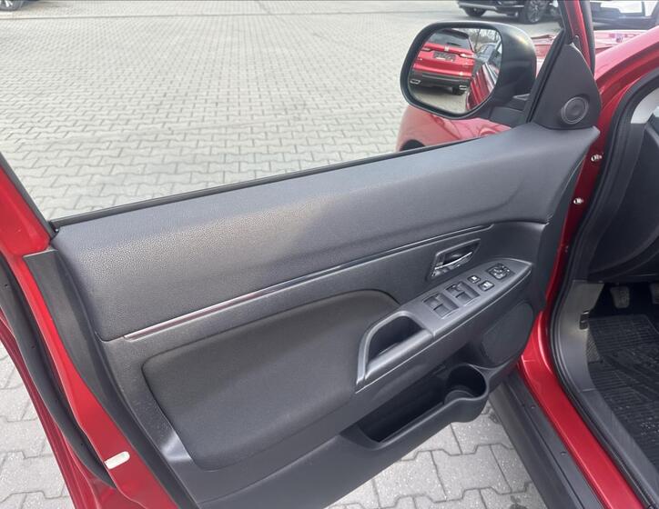 Mitsubishi ASX 9