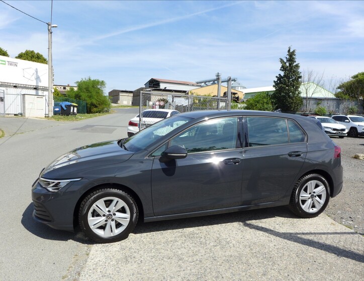 Volkswagen Golf 9