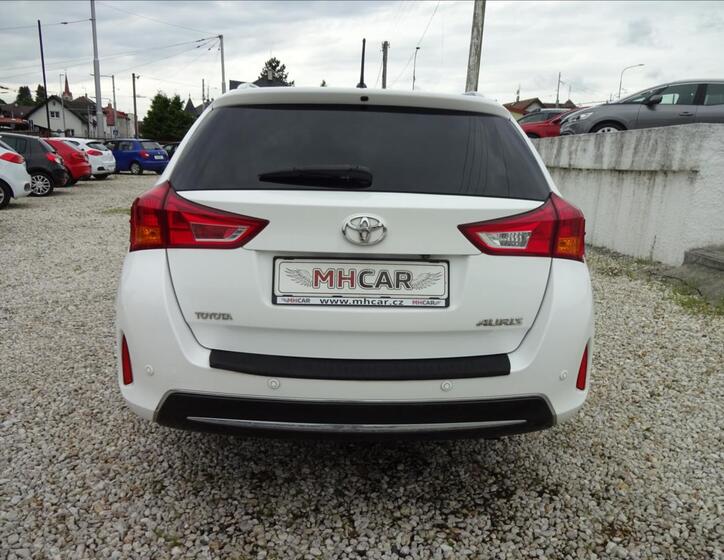 Toyota Auris 6