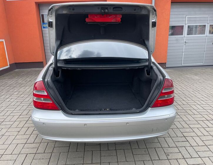 Mercedes-Benz Třídy E 7