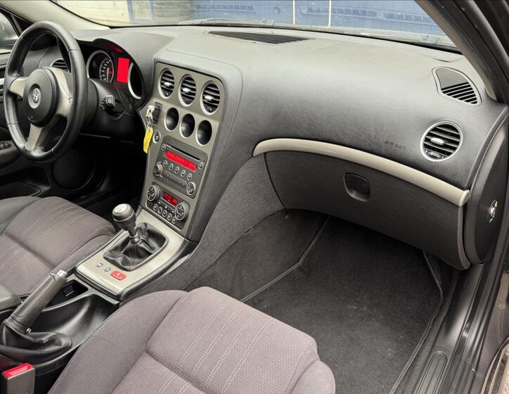 Alfa Romeo 159 24