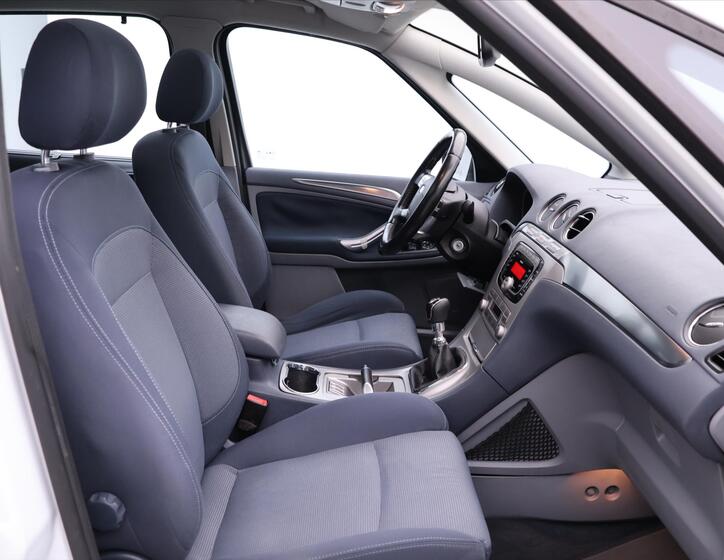 Ford S-MAX 12