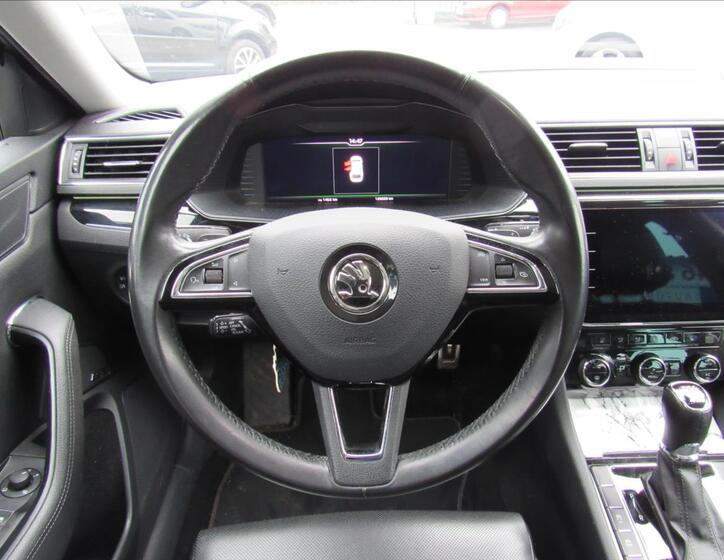 Škoda Superb 11