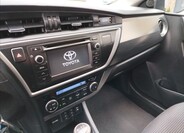 Toyota Auris 20