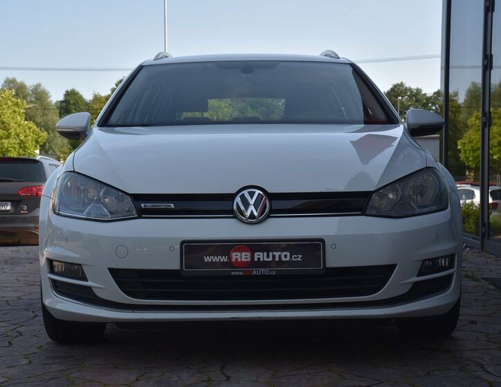 Volkswagen Golf 11
