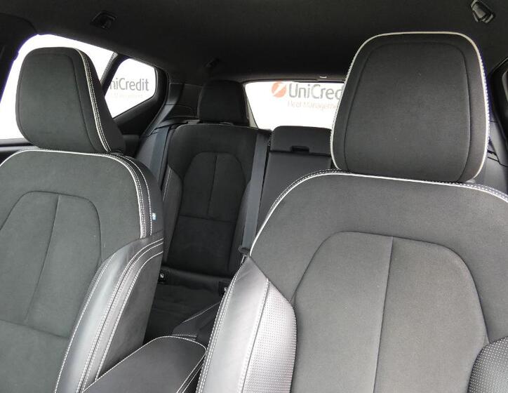 Volvo XC40 7