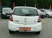 Dacia Sandero 6