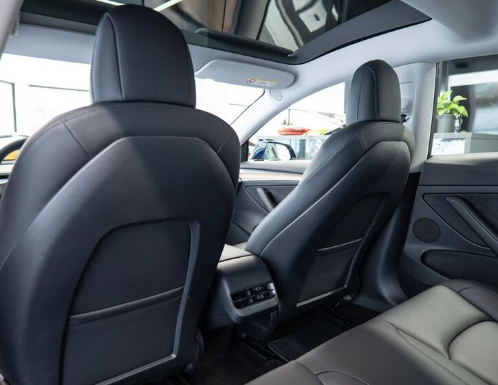 Tesla Model 3 12