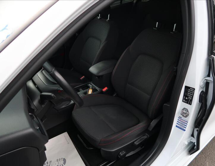 Ford Focus 10