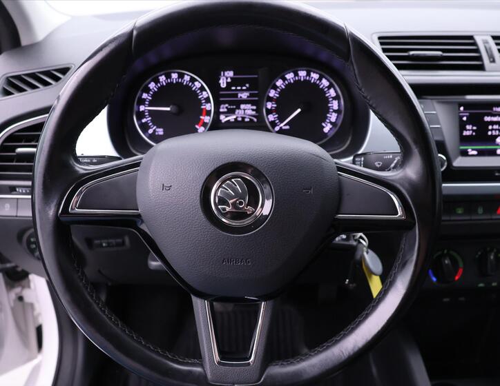 Škoda Fabia 16