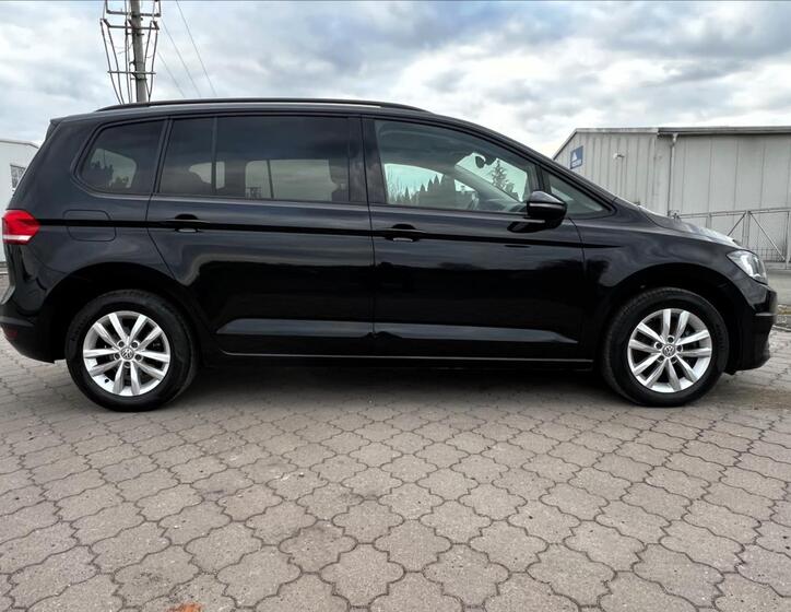 Volkswagen Touran 9