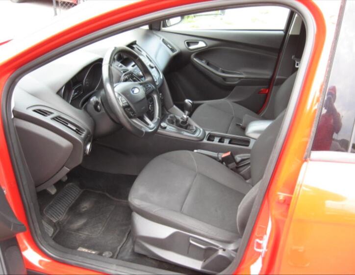 Ford Focus 6