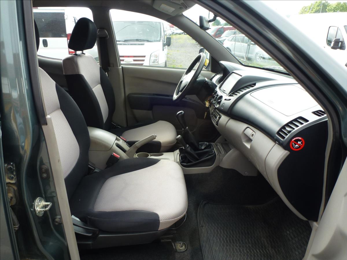 Mitsubishi L200