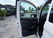 Mercedes-Benz Vito 14