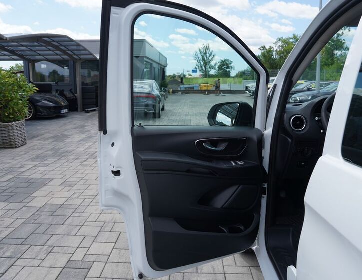 Mercedes-Benz Vito 14