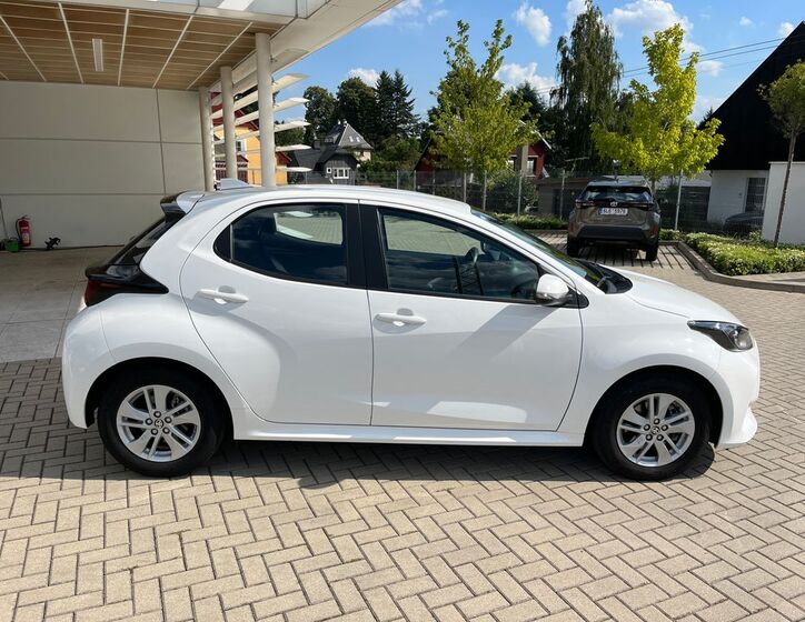 Toyota Yaris 7