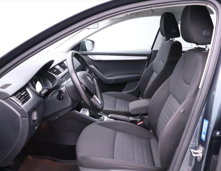 Škoda Octavia 10