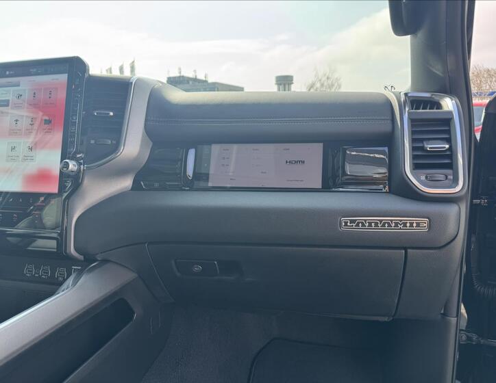 Dodge RAM 16