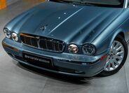 Jaguar XJ8 3
