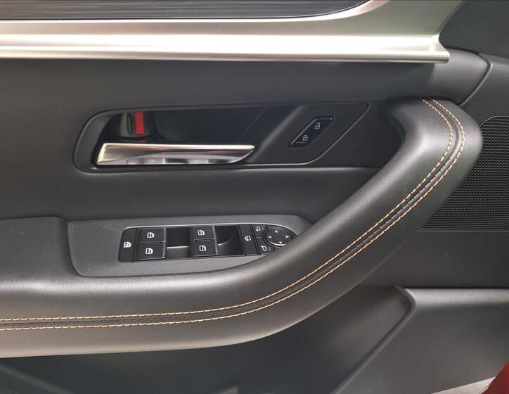 Mazda CX-80 13
