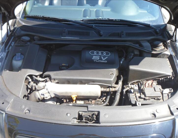 Audi TT 30