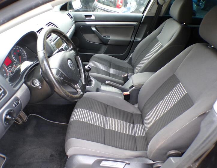 Volkswagen Jetta 12