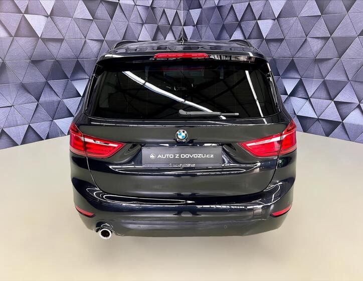 BMW Řada 2 6