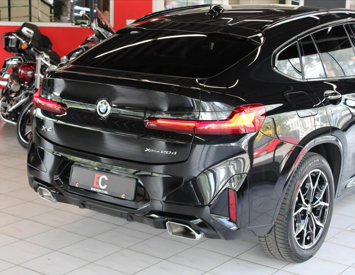 BMW X4 10