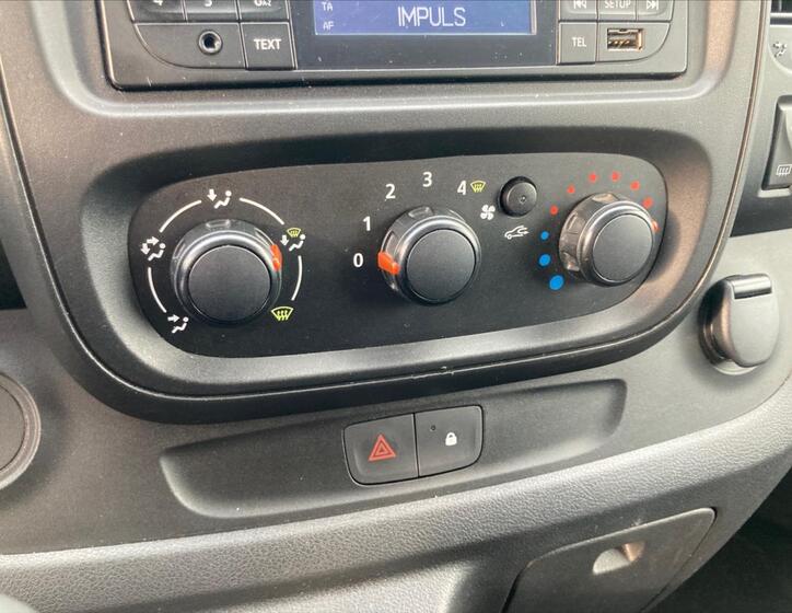Opel Vivaro 23
