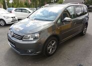Volkswagen Touran 1