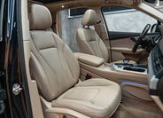 Audi Q7 23